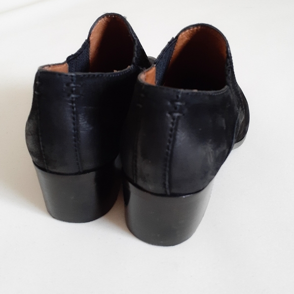 Frye pointed toe black leather ankle booties - Picture 5 of 8